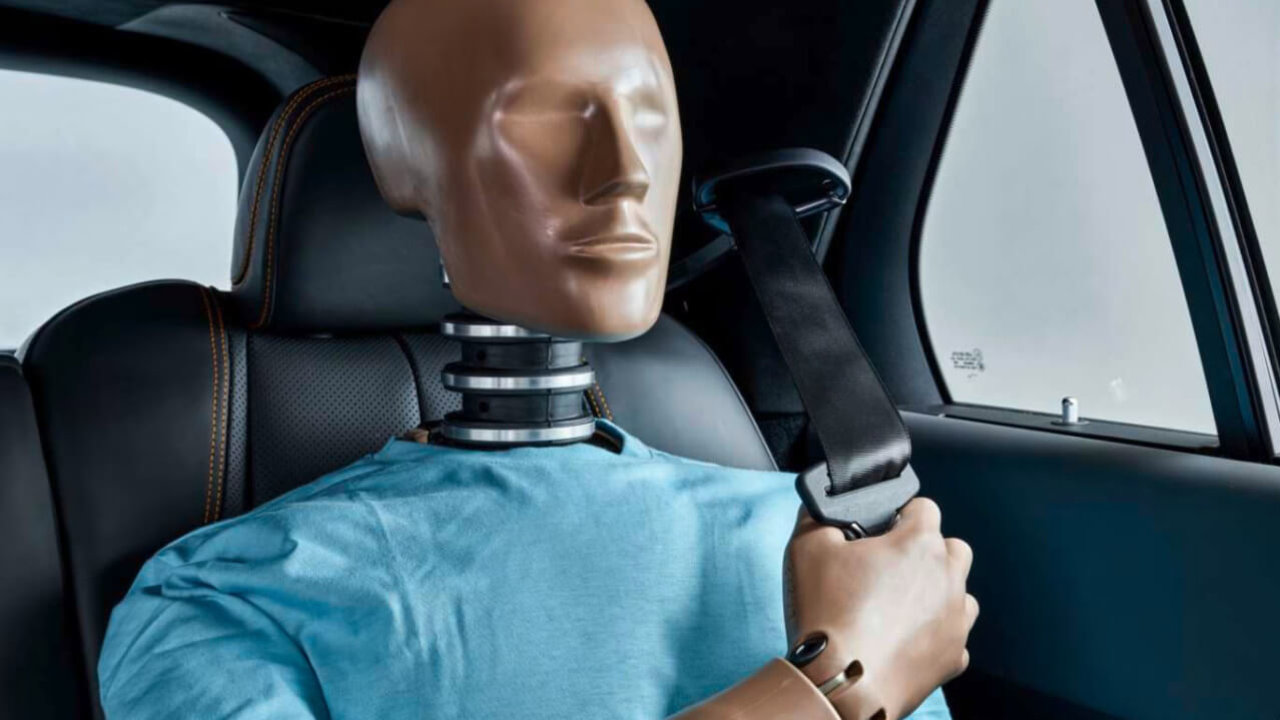 Cómo funciona el pretensor de seguridad del cinturón